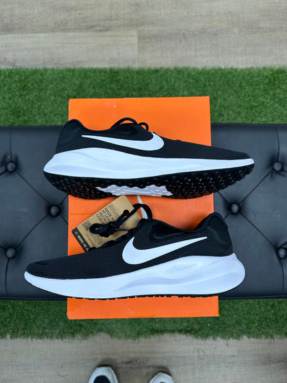 Nike Revolution 7 Black White (Women's) - Size 11.5 (10M)