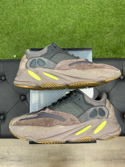 adidas Yeezy Boost 700 Mauve - Size 12.5 (U)