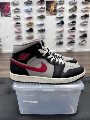Jordan 1 Mid Black College Grey Gym Red - Size 10.5 (U)