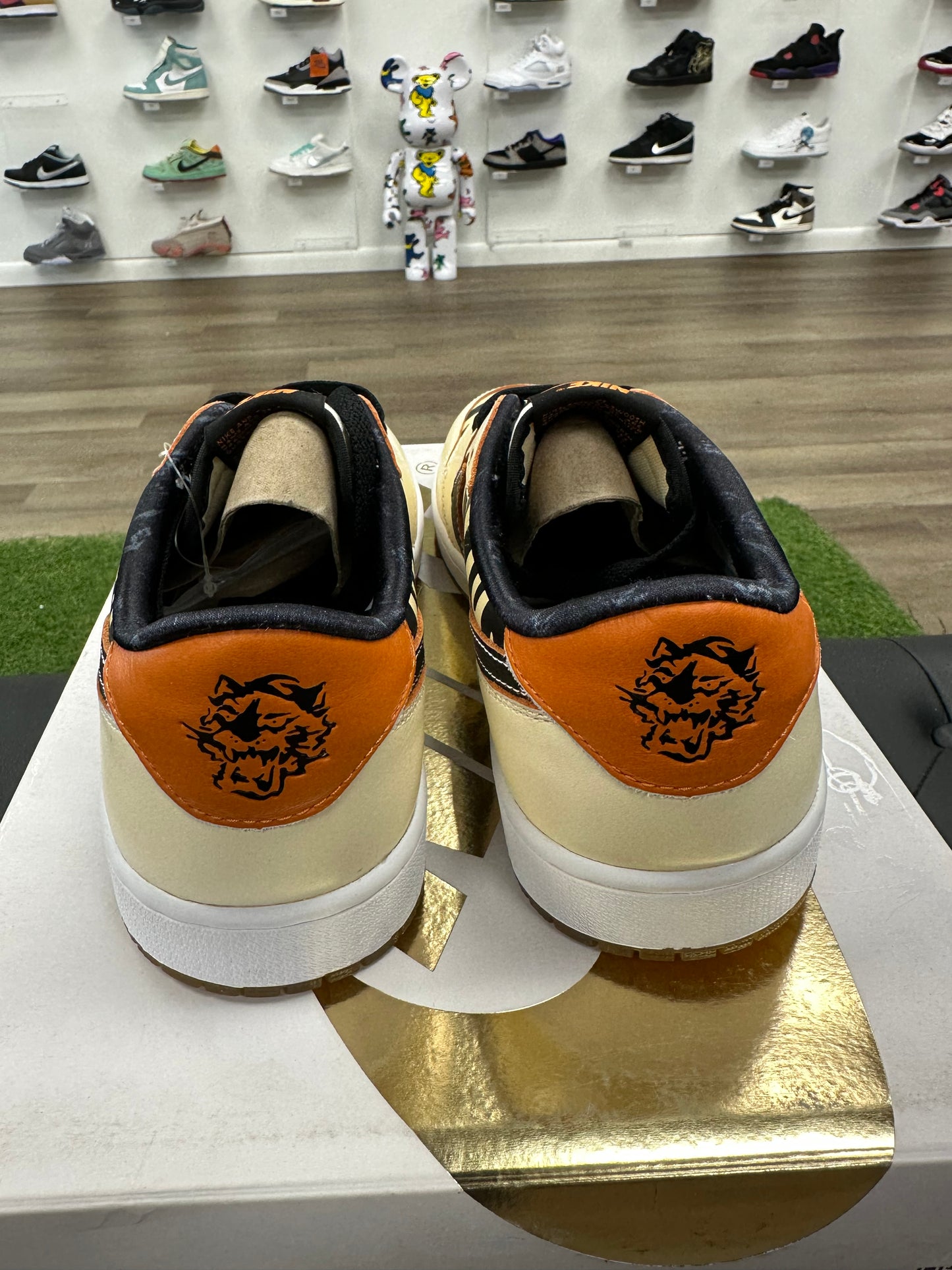 Jordan 1 Low OG Year of the Tiger - Size 10