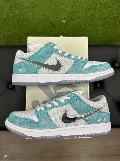 Nike SB Dunk Low April Skateboards - Size 9