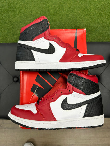 Jordan 1 Retro High Satin Snake Chicago - Size 9