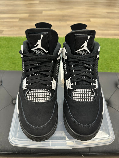 Jordan 4 Retro White Thunder - Size 9.5 (U)