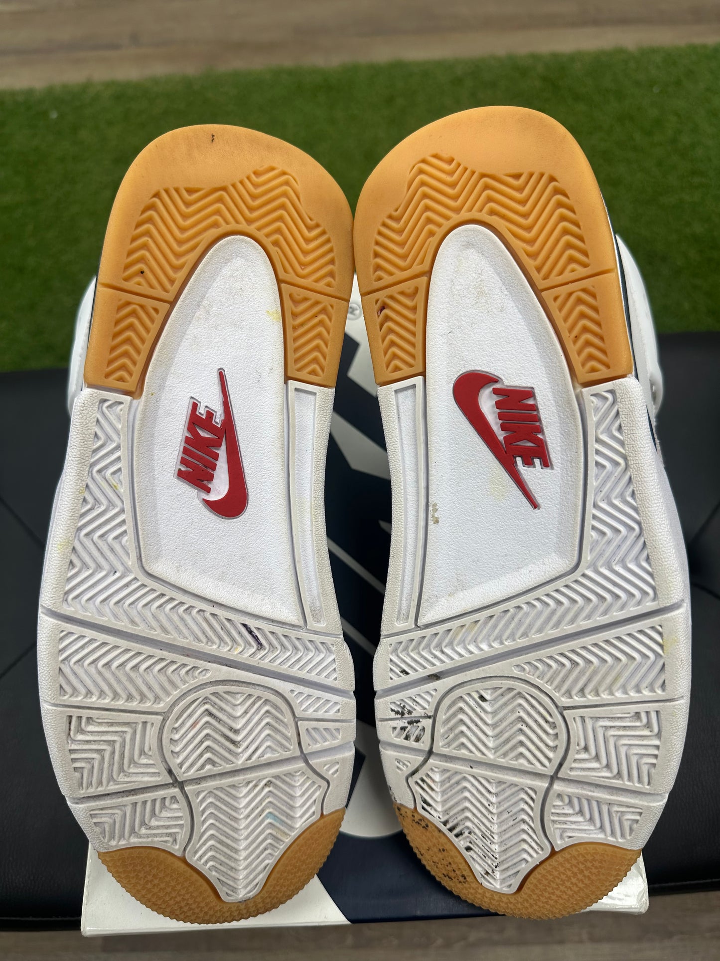 Jordan 4 Retro SB Navy - Size 8.5 (U)