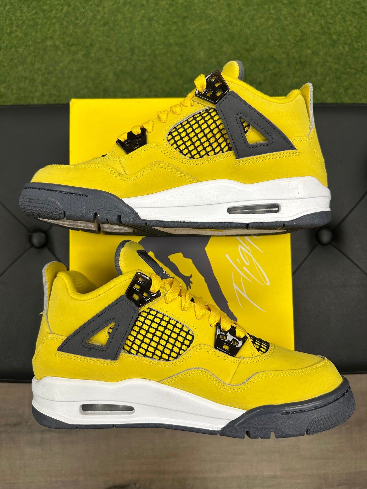 Jordan 4 Retro Lightning (2021) (GS) - Size 5 (U)