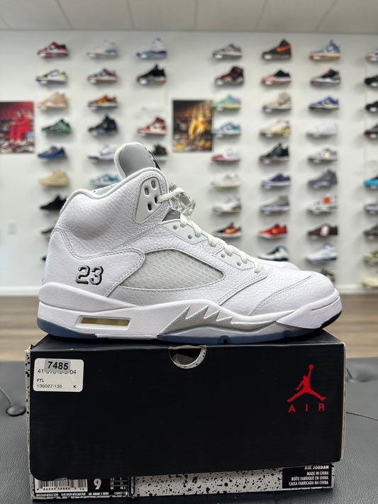 Jordan 5 Retro Metallic White (2015) - Size 9