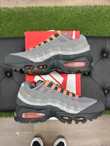 Nike Air Max 95 OG Big Bubble Hot Curry - Size 8 (U)