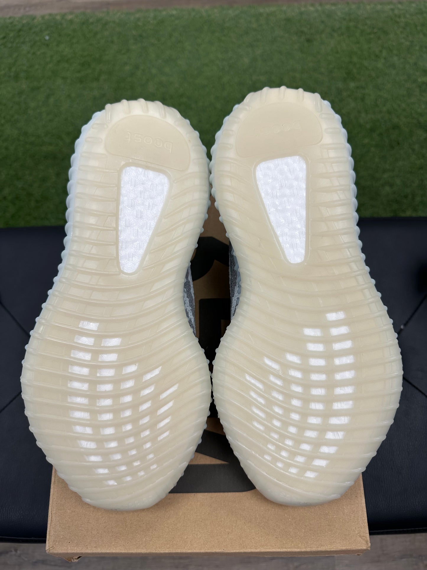 adidas Yeezy Boost 350 V2 Blue Tint - Size 8.5