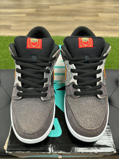 Nike SB Dunk Low Beijing Metallic Gold - Size 13 (U)