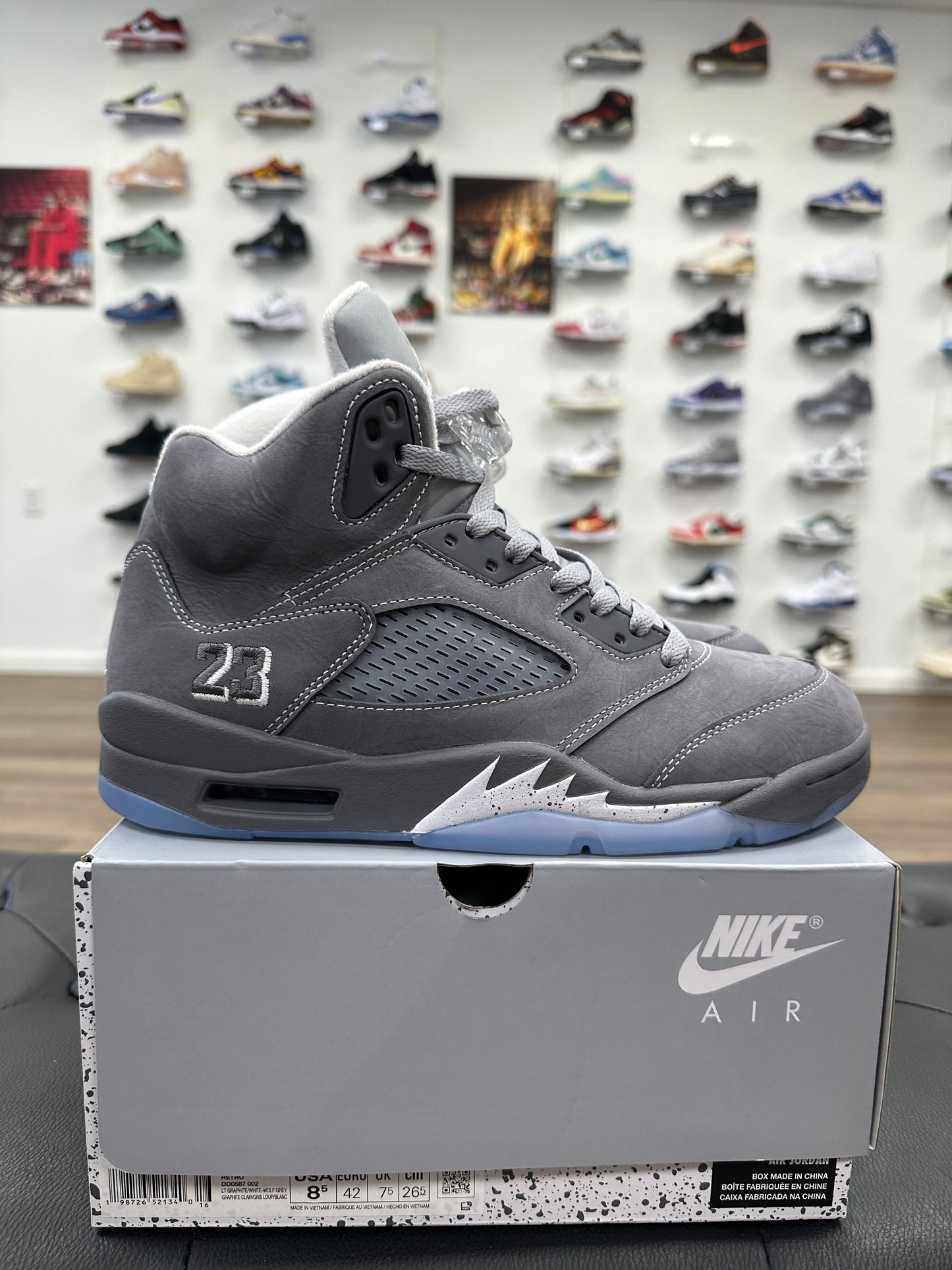 Jordan 5 Retro Wolf Grey (2026) - Size 8.5