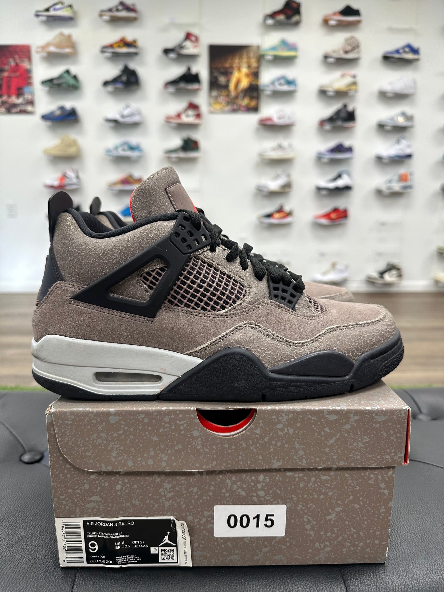 Jordan 4 Retro Taupe Haze - Size 9 (U)