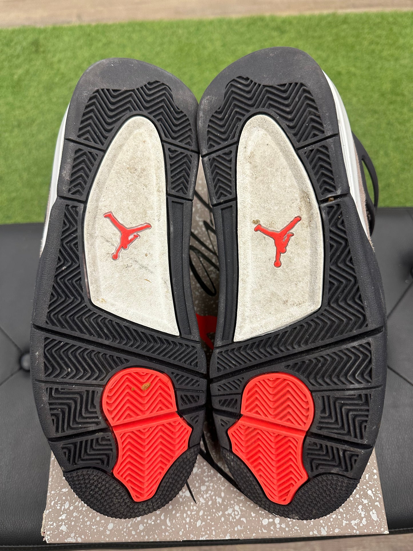 Jordan 4 Retro Taupe Haze - Size 9 (U)