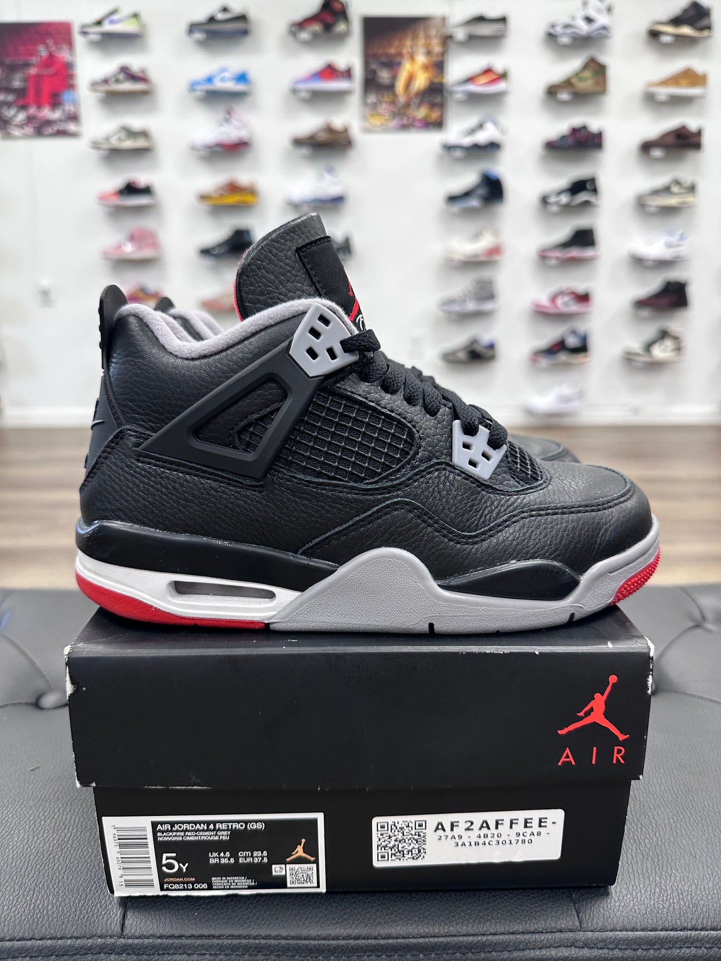 Jordan 4 Retro Bred (2019) (GS) - Size 5Y (U)
