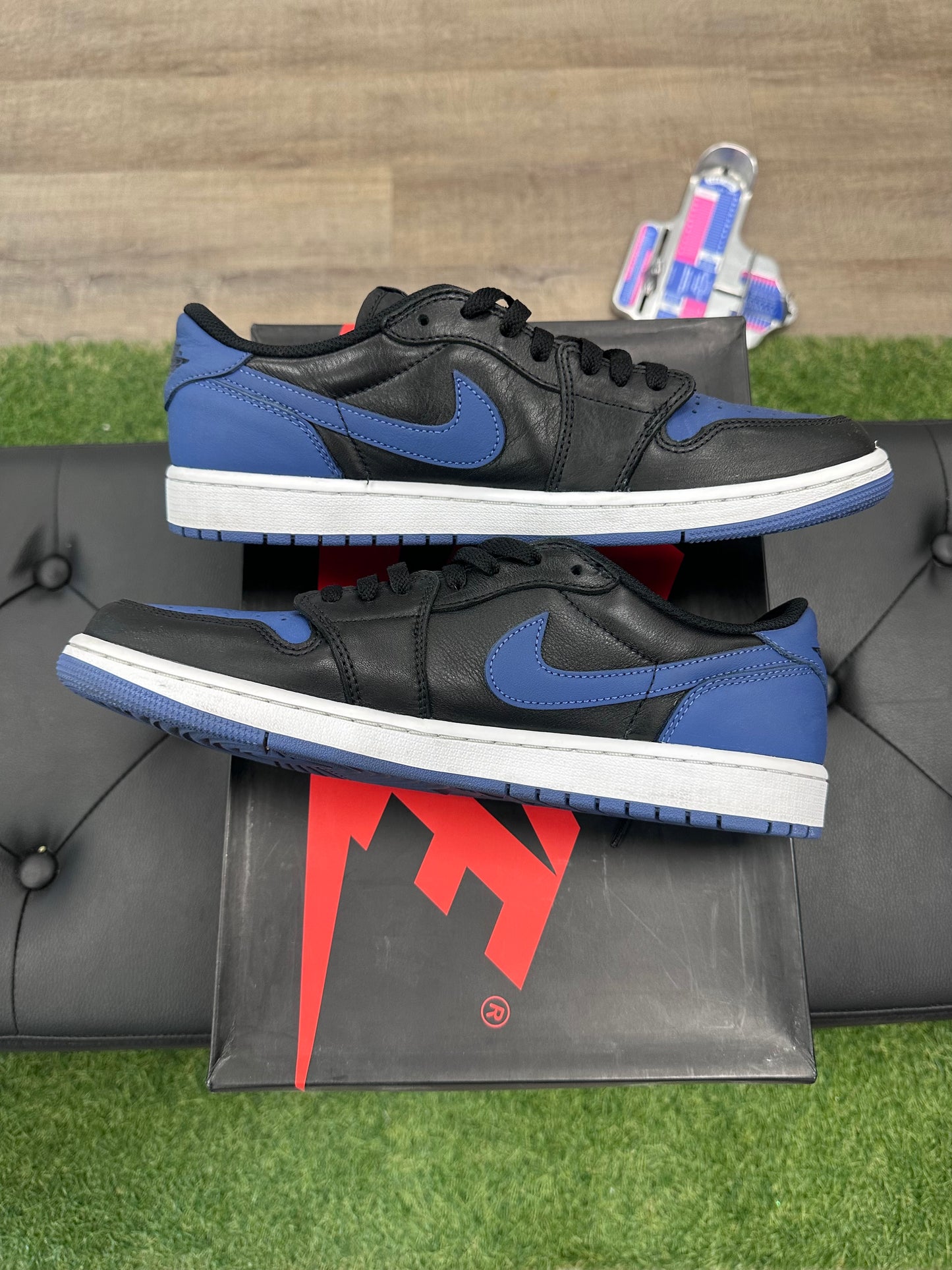 Jordan 1 Retro Low OG Mystic Navy - Size 11 (U)