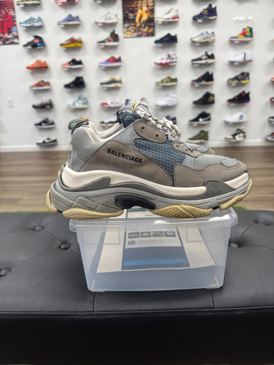 Balenciaga Triple S Sneaker Grey - Size 9 (U)