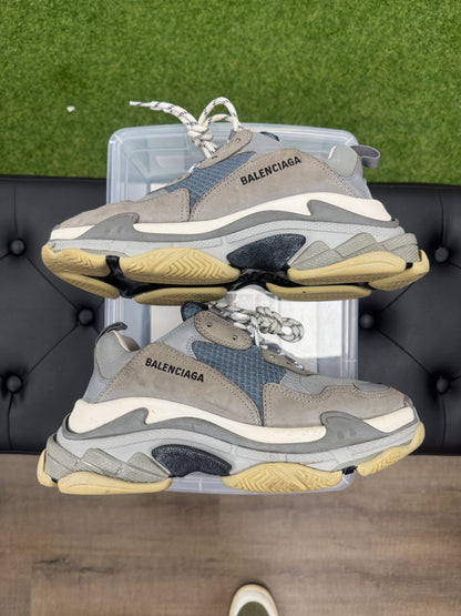 Balenciaga Triple S Sneaker Grey - Size 9 (U)