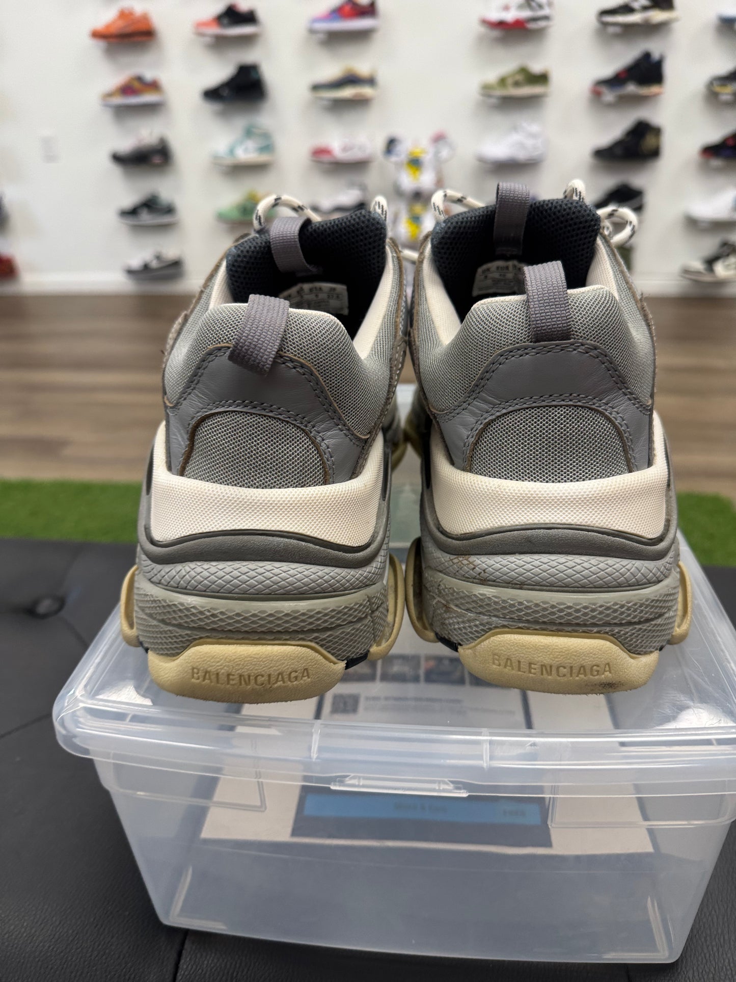 Balenciaga Triple S Sneaker Grey - Size 9 (U)
