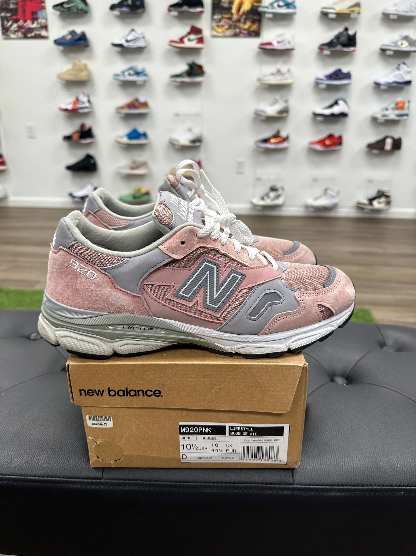 New Balance 920 MiUK Pink Grey - Size 10.5 (U)