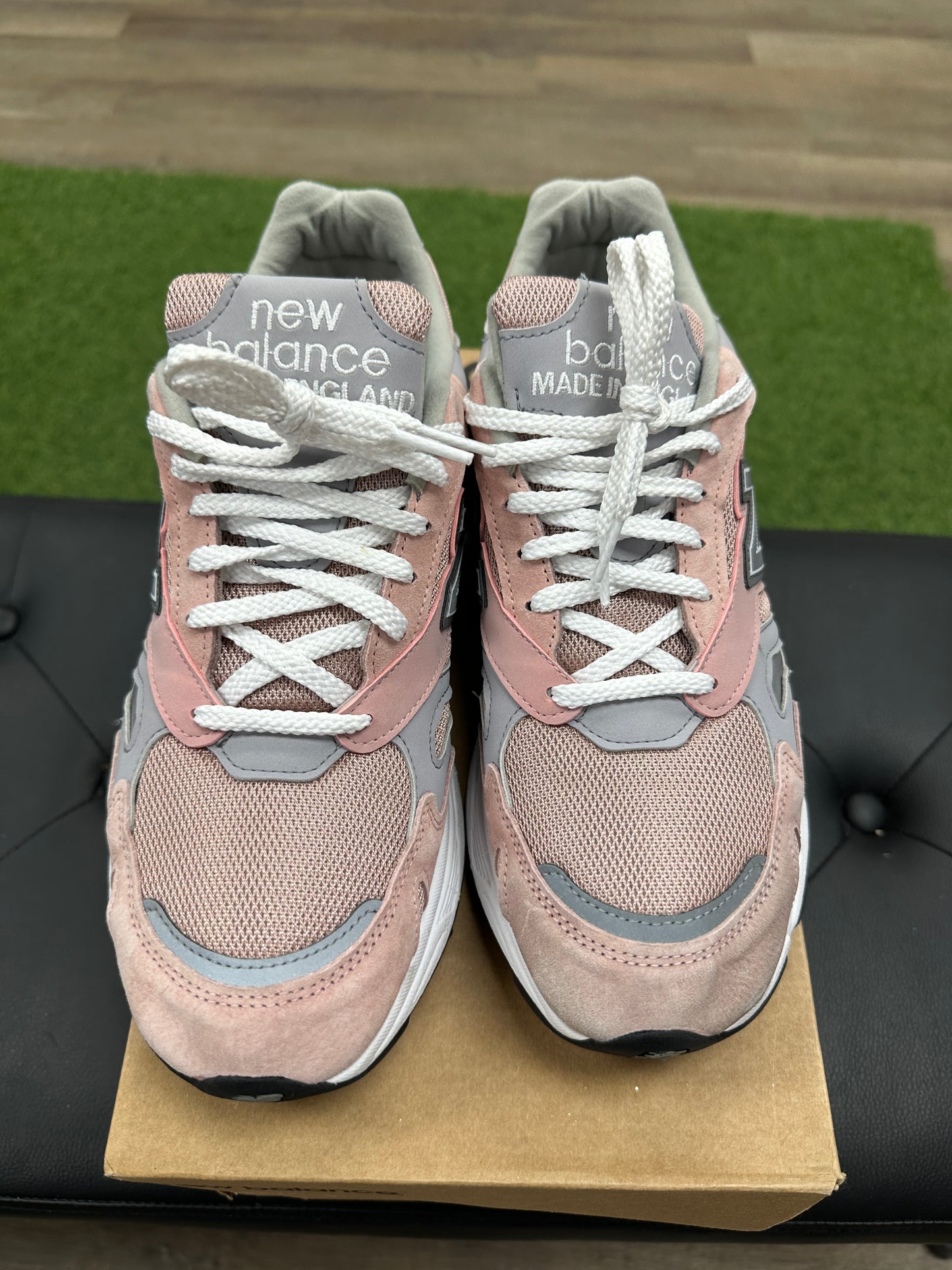 New Balance 920 MiUK Pink Grey - Size 10.5 (U)