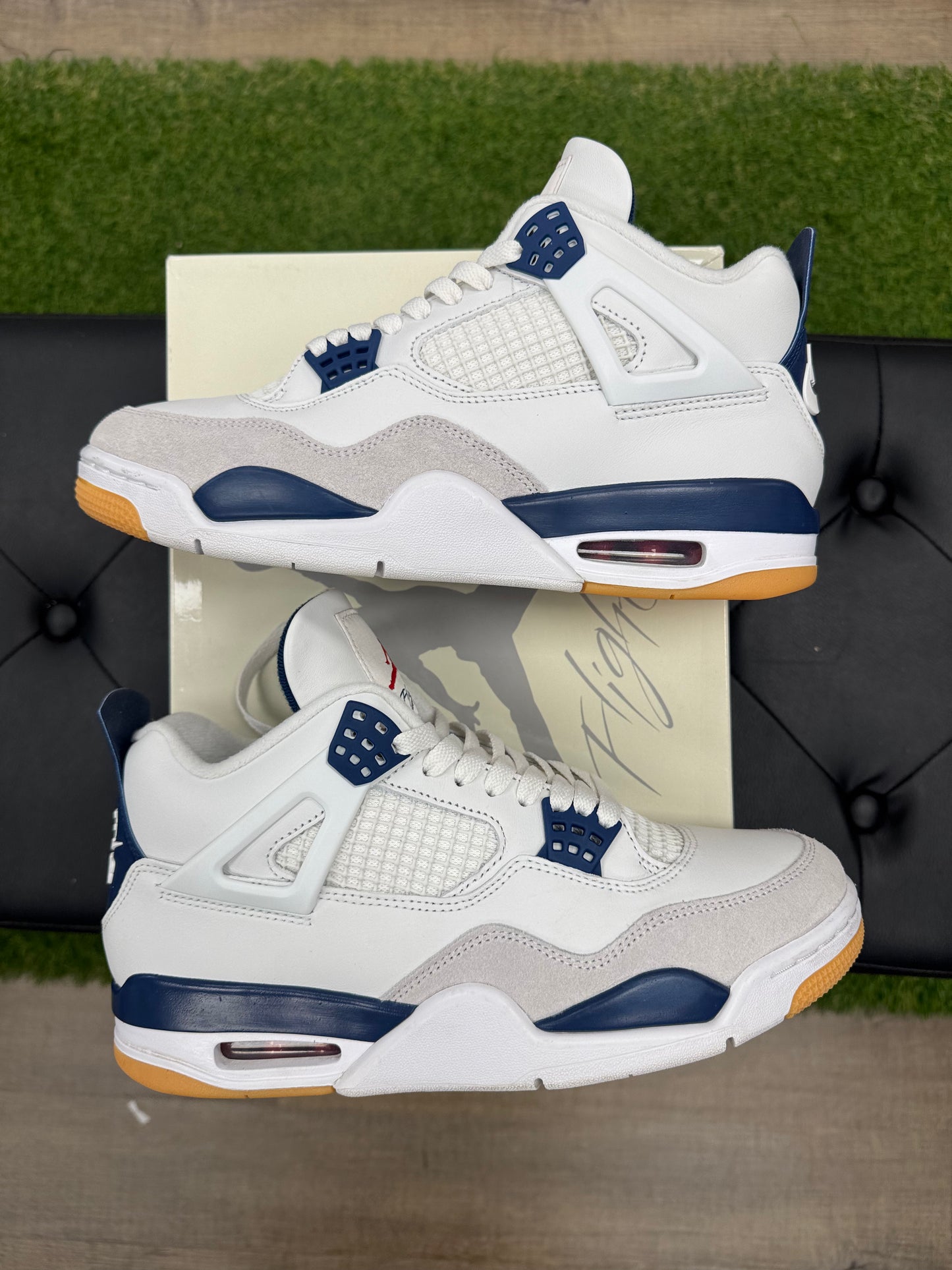 Jordan 4 Retro SB Navy - Size 9 (U)
