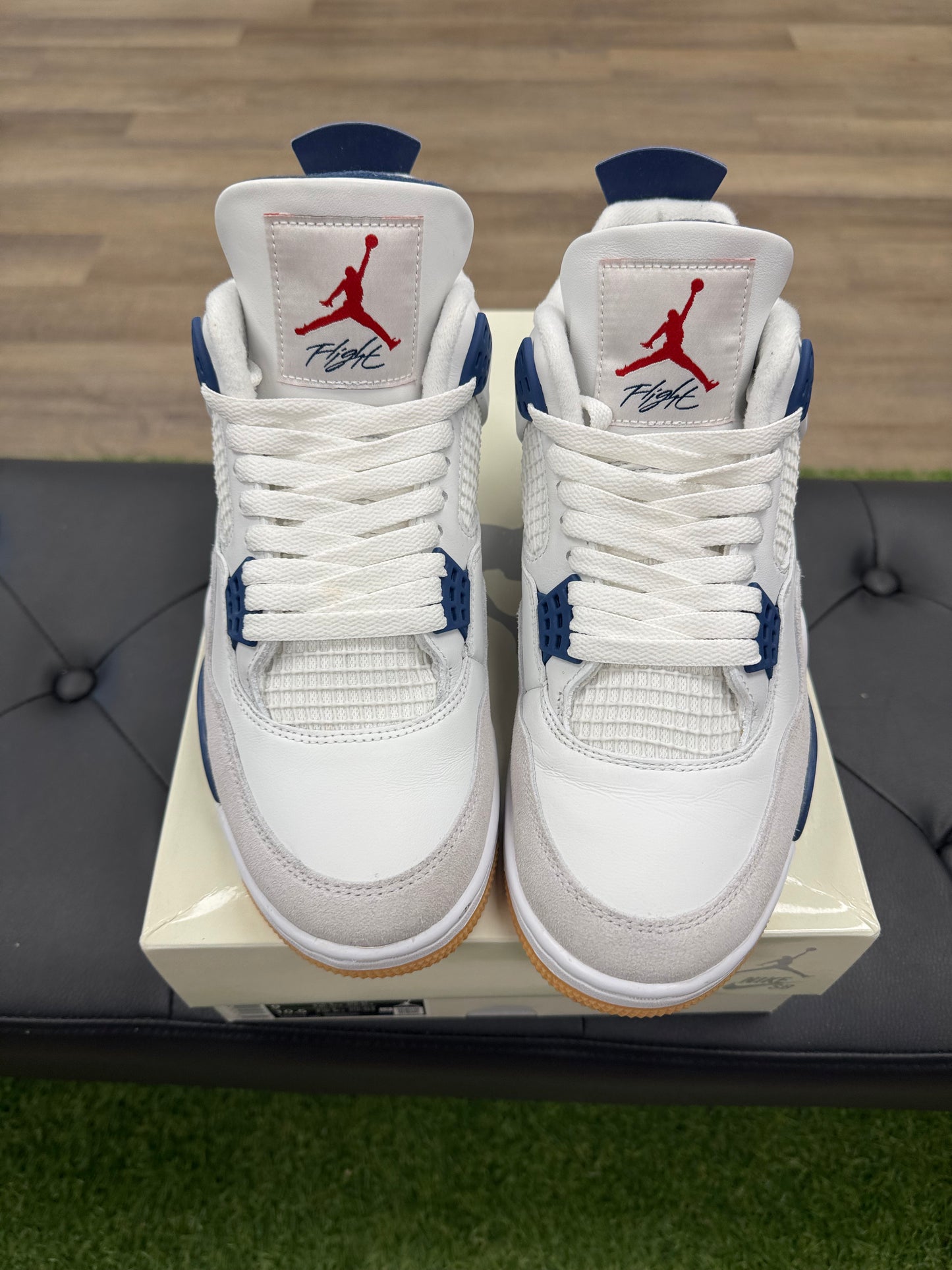 Jordan 4 Retro SB Navy - Size 9 (U)