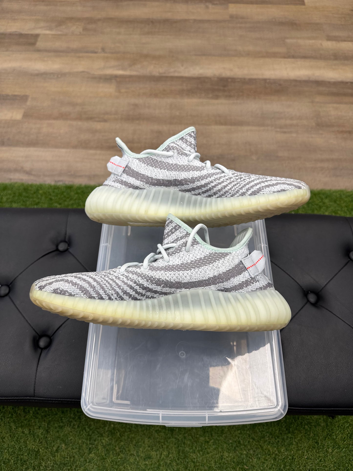 adidas Yeezy Boost 350 V2 Blue Tint - Size 9.5 (U)