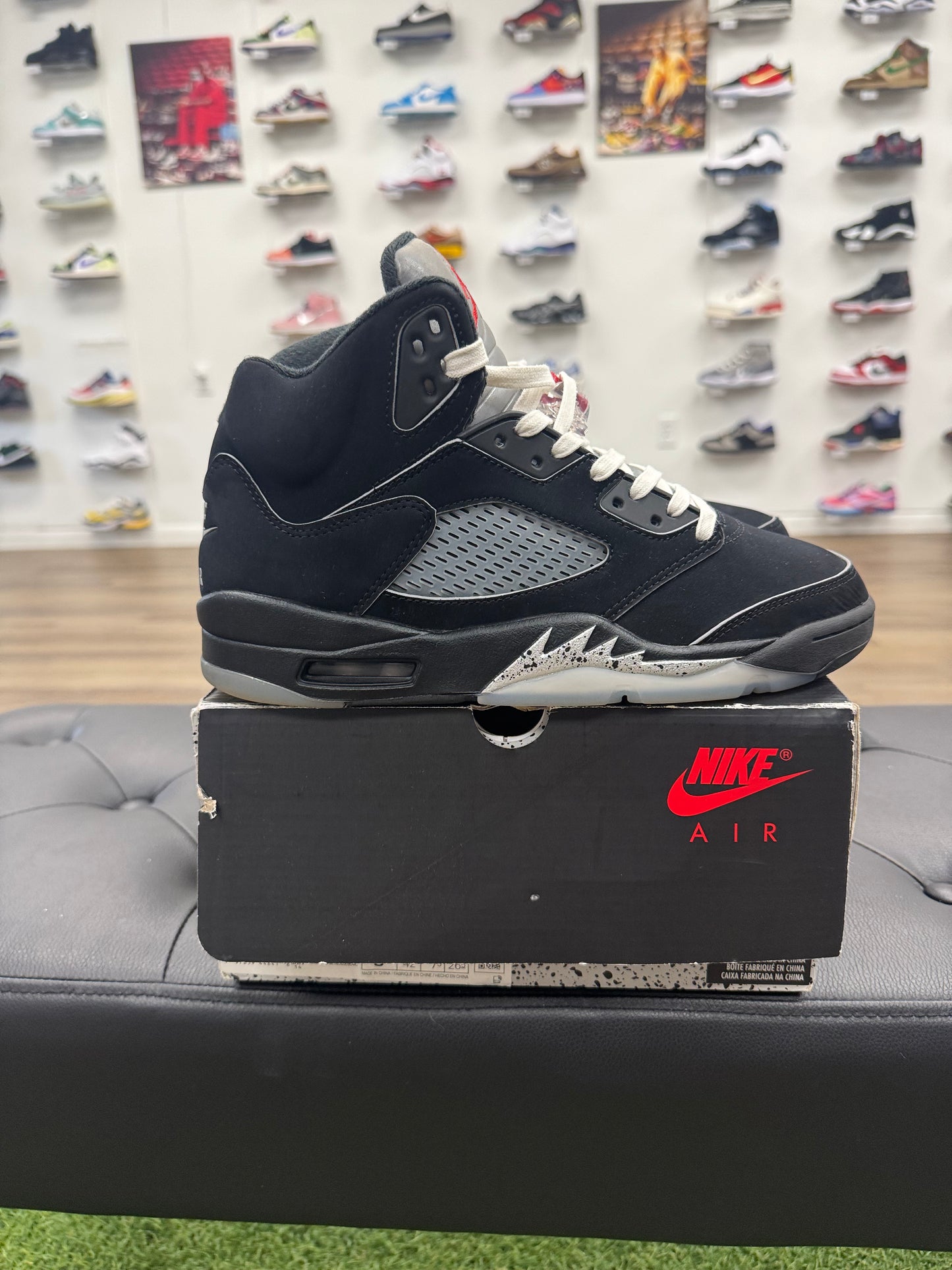 Jordan 5 Retro OG Black Metallic Reimagined - Size 8.5 (U)