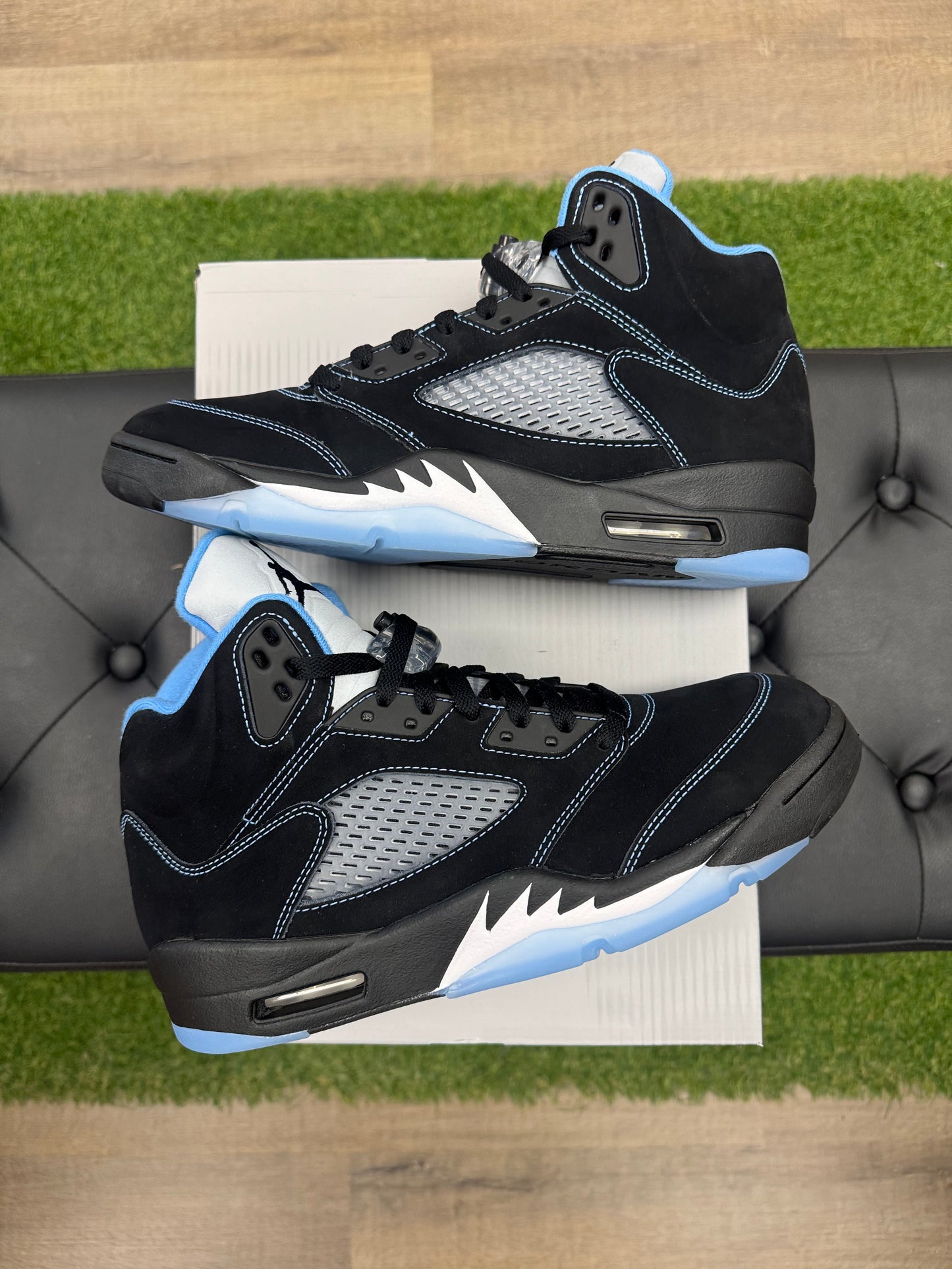 Jordan 5 Retro Black University Blue (2026) - Size 9