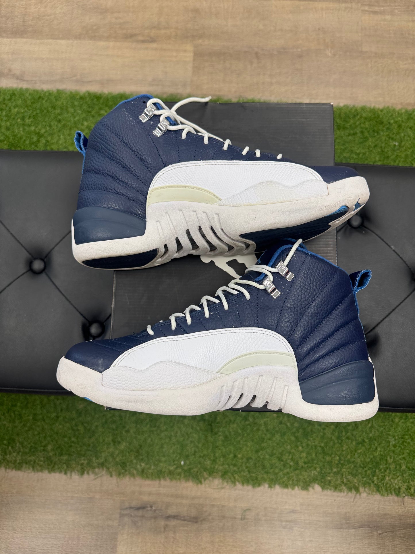 Jordan 12 Retro Obsidian (2012) - Size 9.5 (U)
