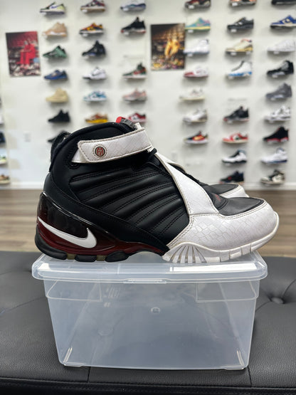 Nike Air Zoom Vick 3 Falcons Away (2016)-Size 9 (U)