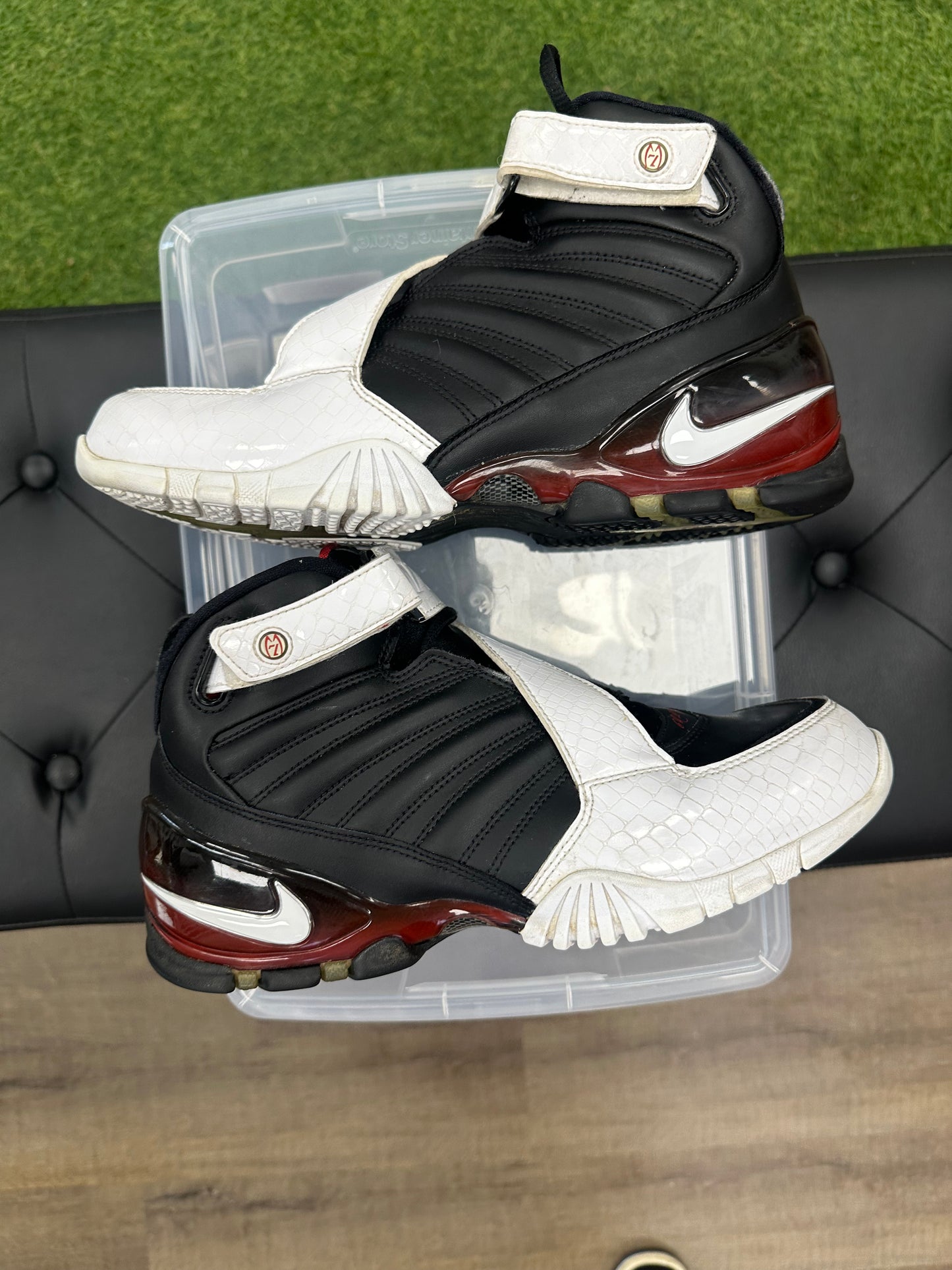 Nike Air Zoom Vick 3 Falcons Away (2016)-Size 9 (U)