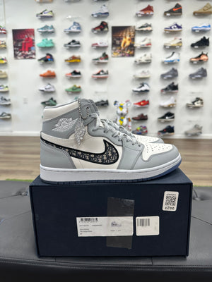 Jordan 1 Retro High Dior - Size 8.5 (U)