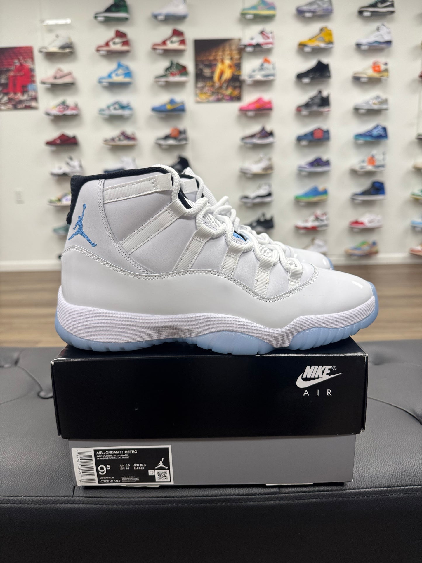 Jordan 11 Retro Legend Blue (2024) - Mens (U9.5)