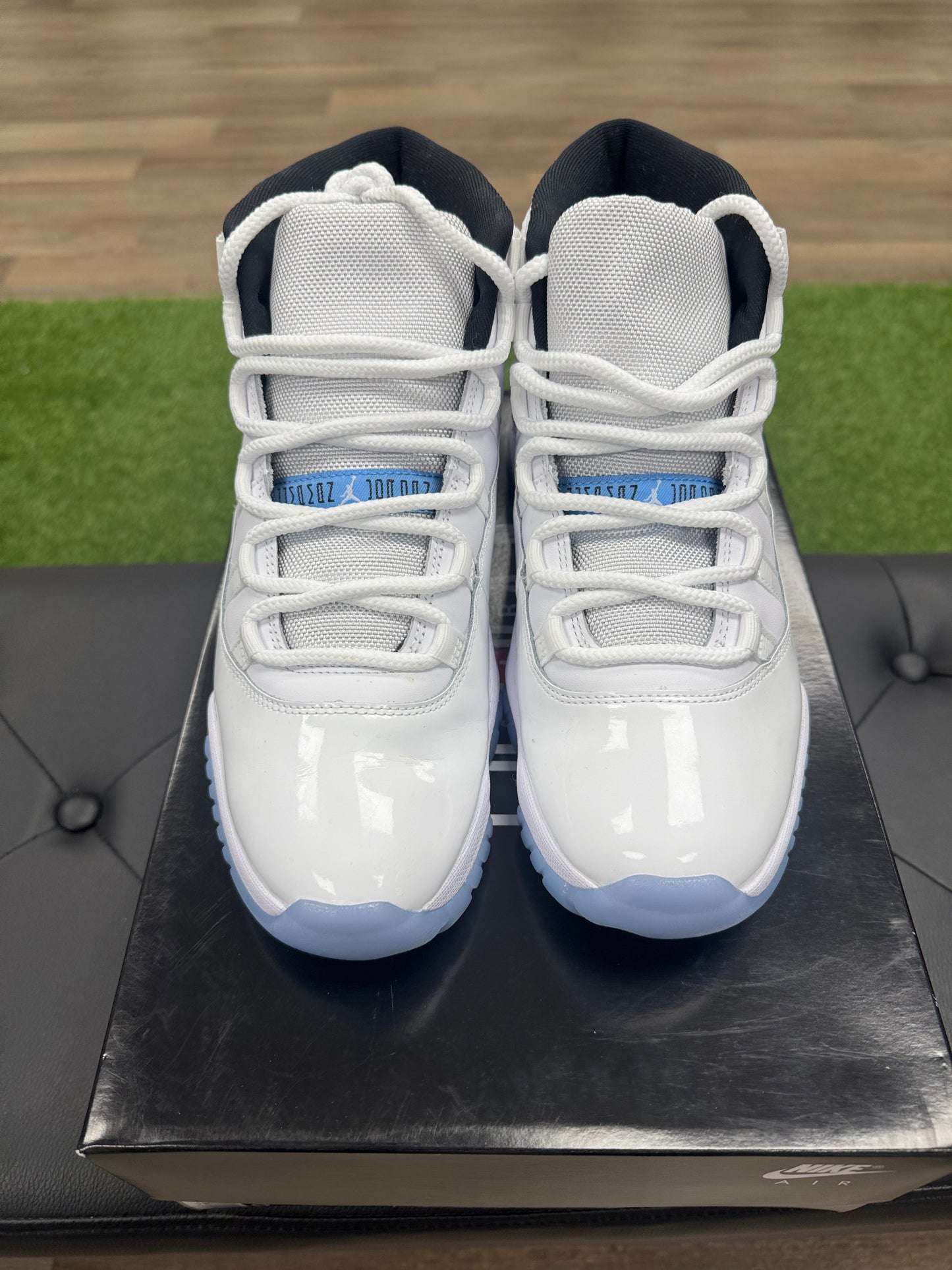 Jordan 11 Retro Legend Blue (2024) - Mens (U9.5)
