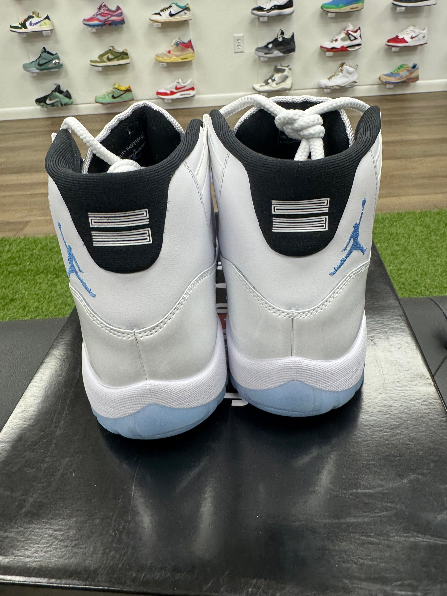 Jordan 11 Retro Legend Blue (2024) - Mens (U9.5)