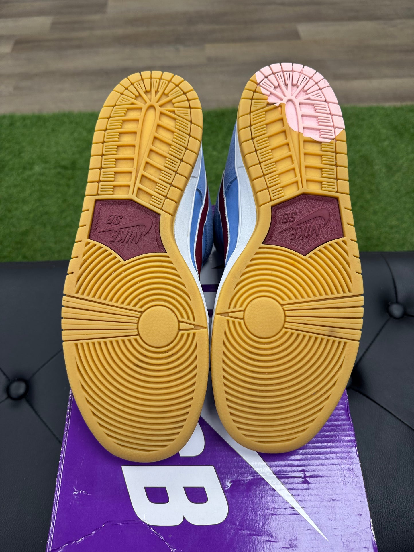 Nike SB Dunk Low Philadelphia Phillies - Size 10.5 (U)