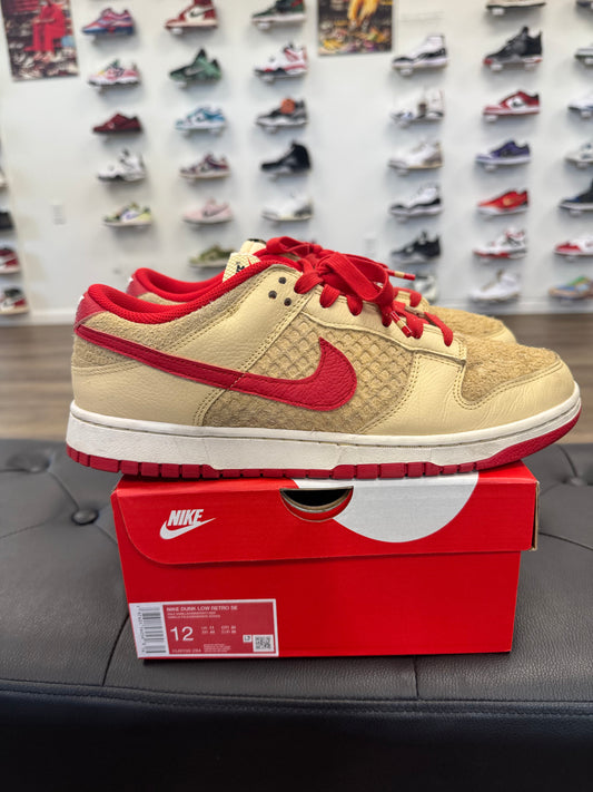 Nike Dunk Low Retro SE Strawberry Waffle - Mens (U12)