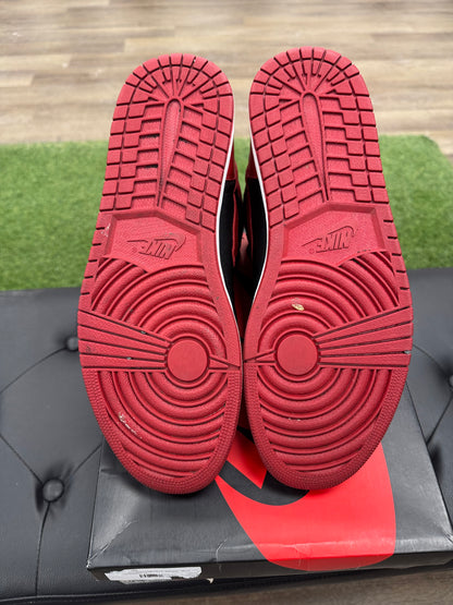 Jordan 1 Retro High Bred Banned (2016)- Mens ( U13)