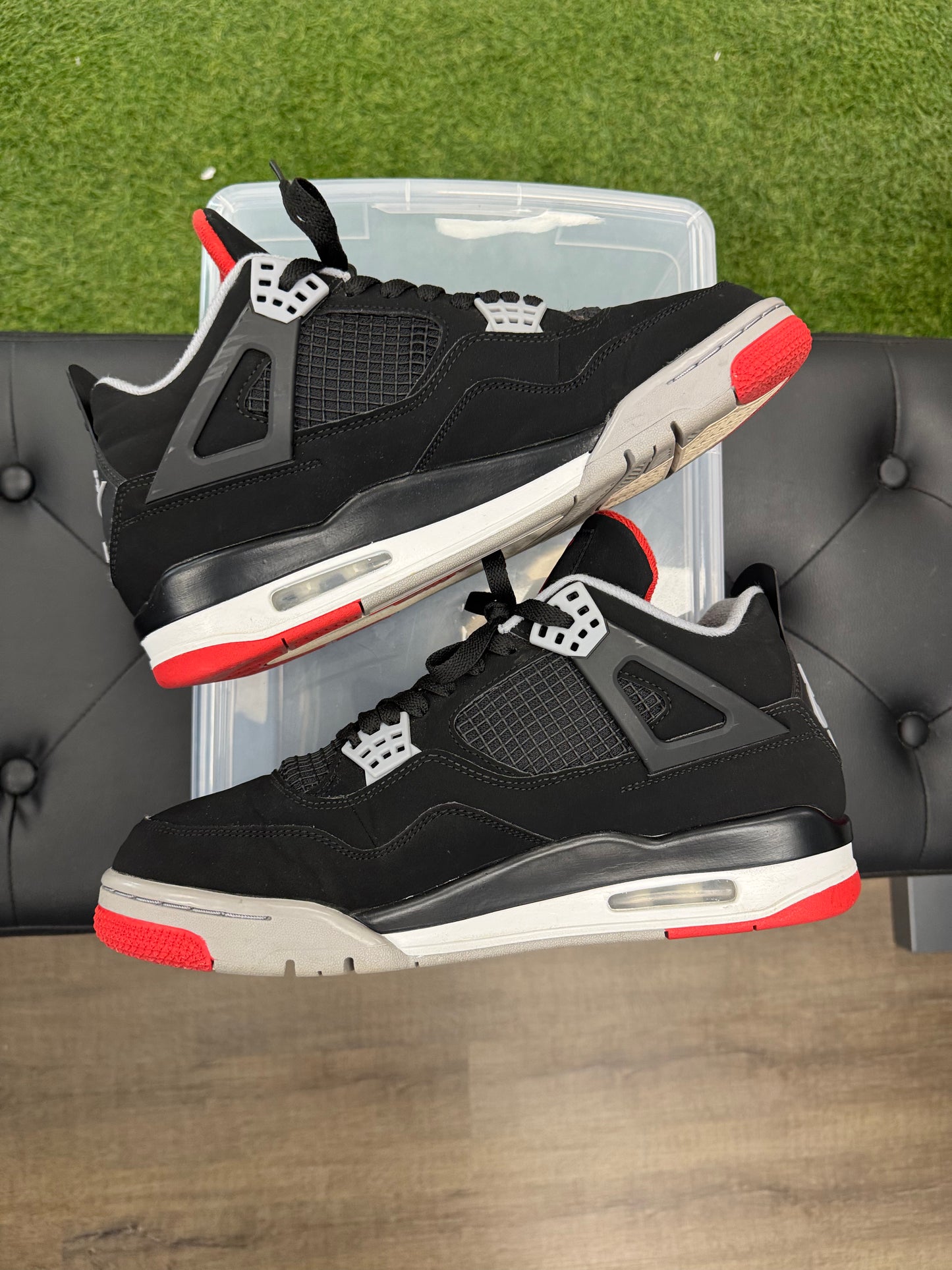 Jordan 4 Retro Bred (2019)- Mens (U10.5)