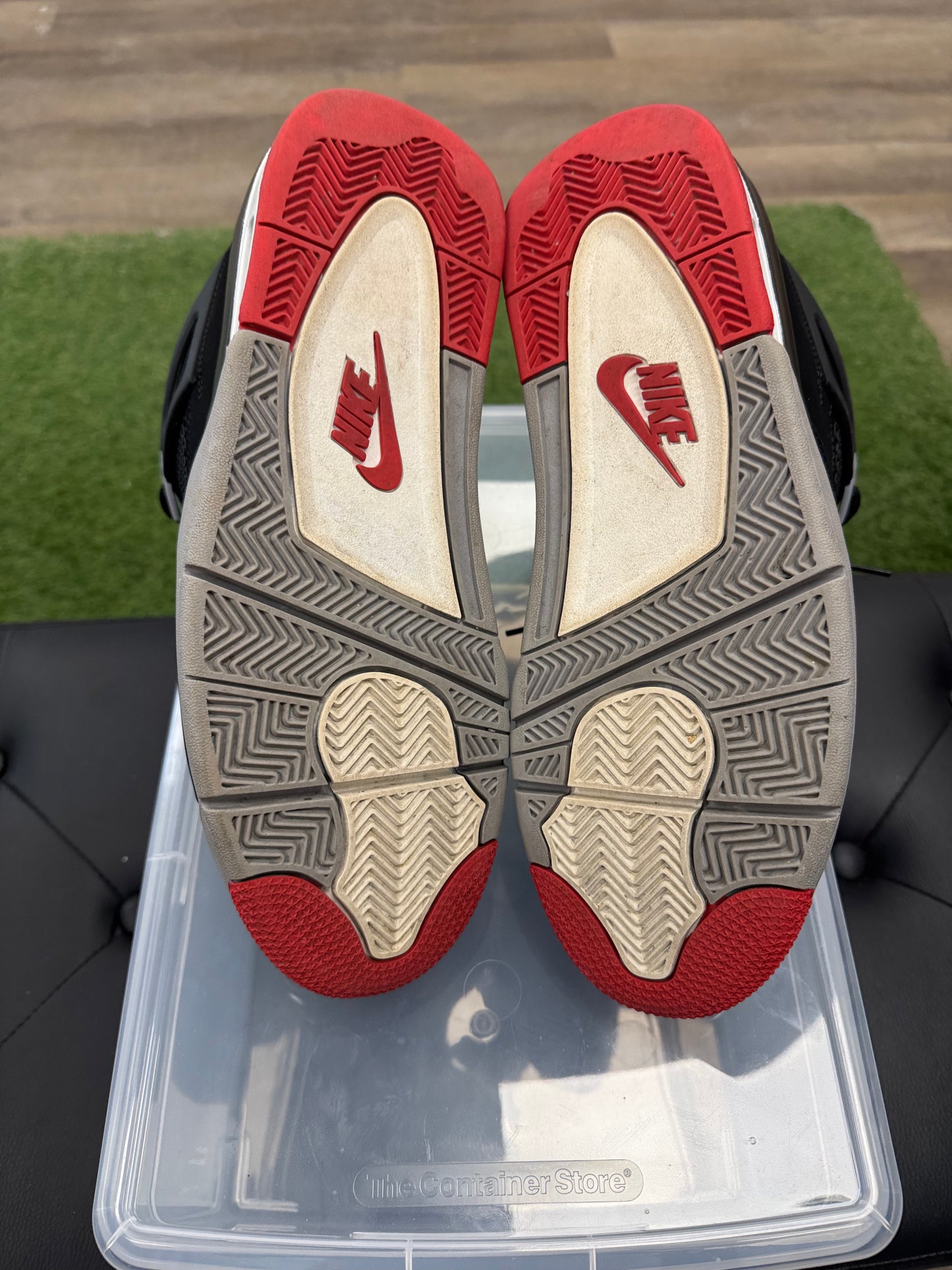 Jordan 4 Retro Bred (2019)- Mens (U10.5)