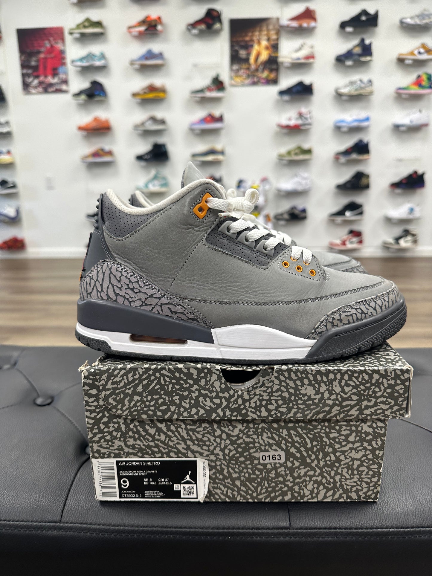 Jordan 3 Retro Cool Grey (2021) -Size 9 (U)