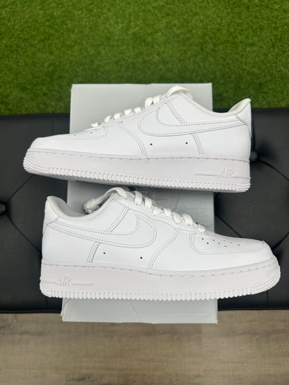 Nike Air Force 1 Low '07 White - Size 7.5