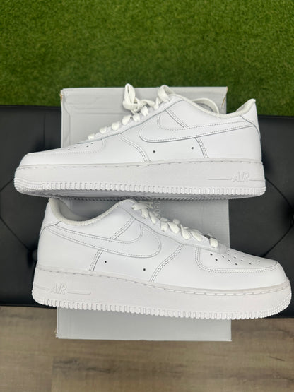 Nike Air Force 1 Low '07 White - Size 10