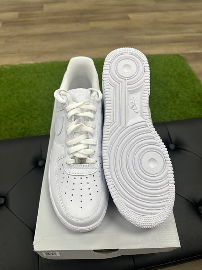 Nike Air Force 1 Low '07 White - Size 10.5