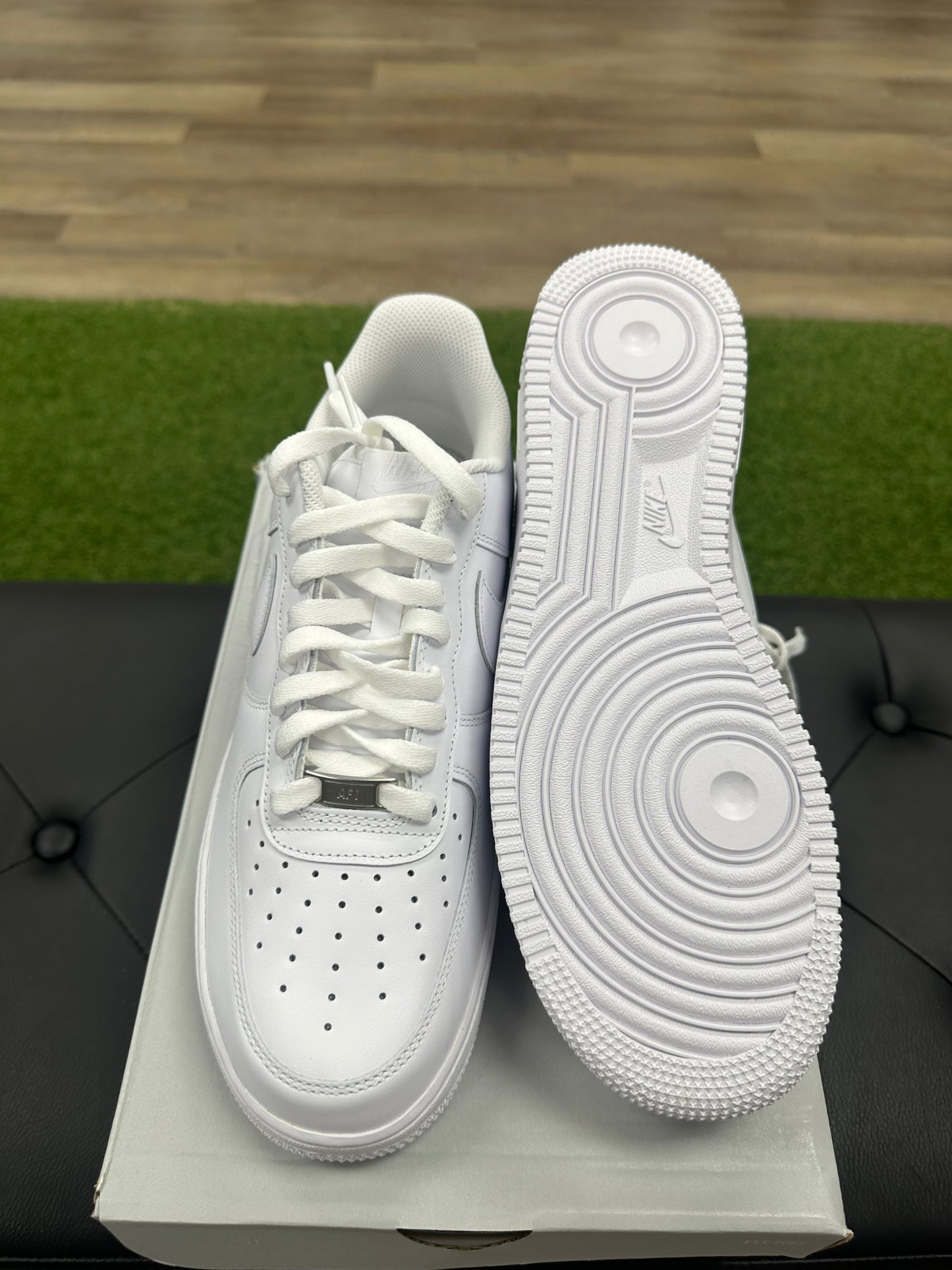 Nike Air Force 1 Low '07 White - Size 10 (N2)