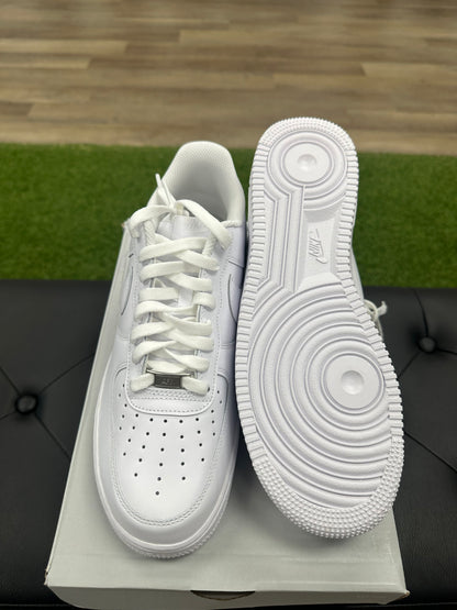 Nike Air Force 1 Low '07 White - Size 10 (N2)