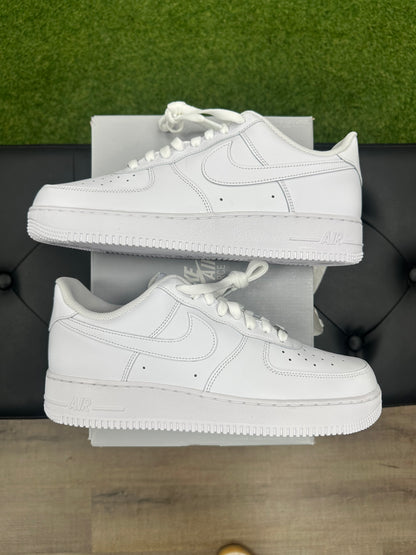 Nike Air Force 1 Low '07 White - Size 11 (N2)