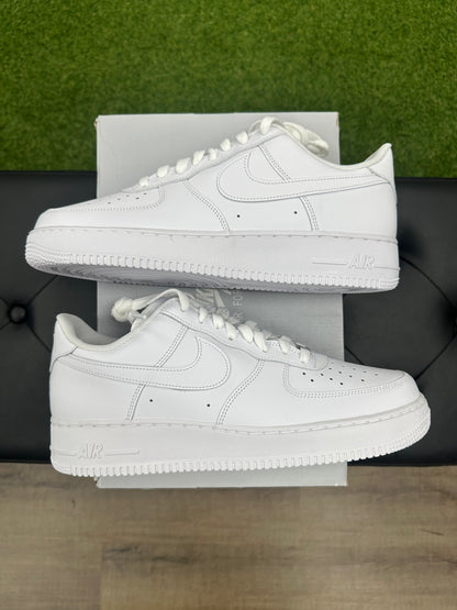 Nike Air Force 1 Low '07 White - Size 12