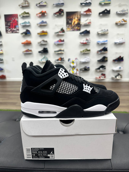 Jordan 4 Retro White Thunder - Size 10.5