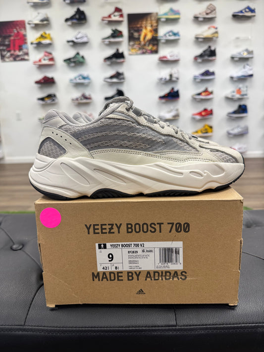 adidas Yeezy Boost 700 V2 Static - Mens (U9)
